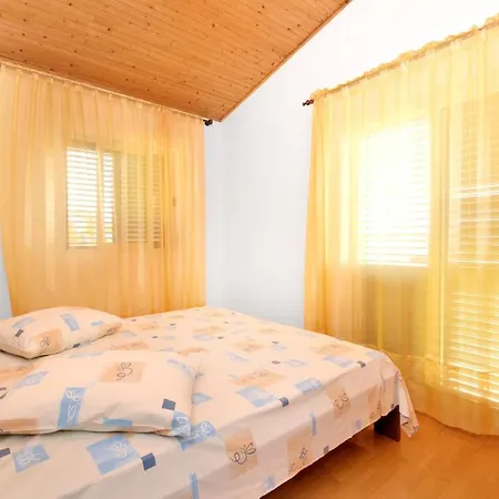 Apartments By The Sea Prizba, Korcula - 149 Prizba